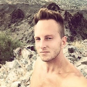 Meet your Posher, Clay