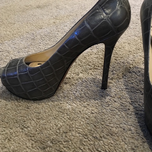 Enzo Angiolini size 9 1/2 shoe Grey snake skin - Picture 2 of 3