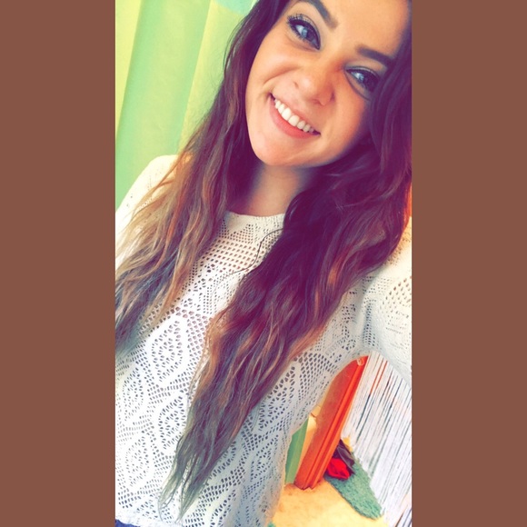 Meet your Posher, Rachel - Picture 2 of 2