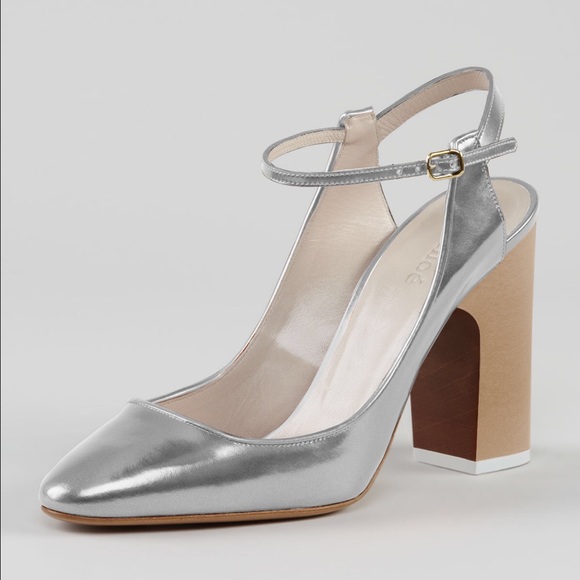 Chloe Metallic Pump - Picture 3 of 8