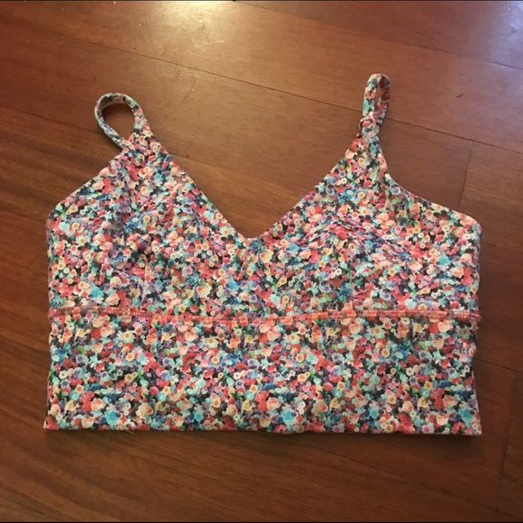 Lululemon crop top