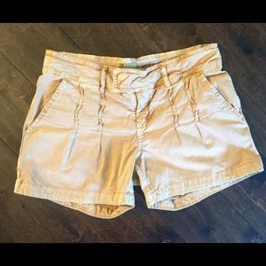 Maze Shorts - from a smoke free home - Never worn!