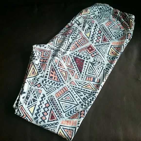 Lularoe Aztec leggings