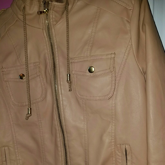 Leather jacket - Picture 3 of 3