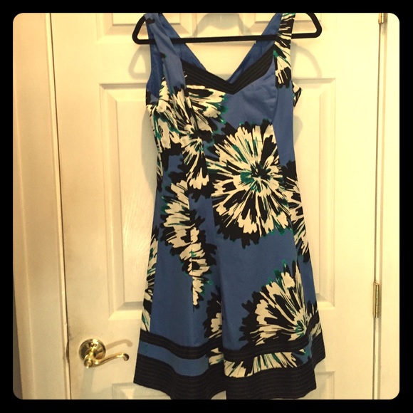 Fit and flare Nine West dress