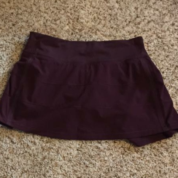 Trade for @Meghannross Lulu circuit breaker skirt