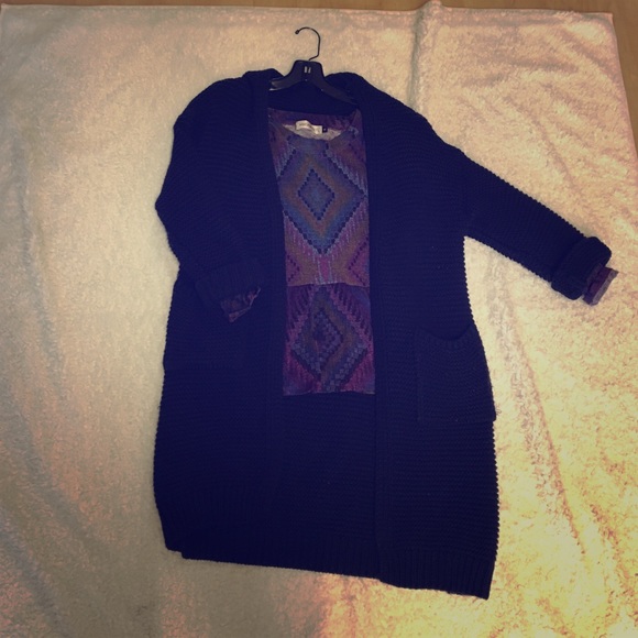 Knot dark navy sweater