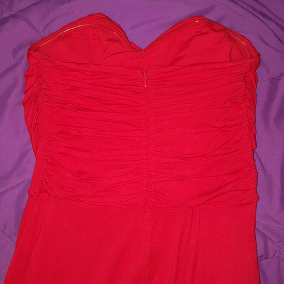 Gorgeous red mini dress - Picture 3 of 4