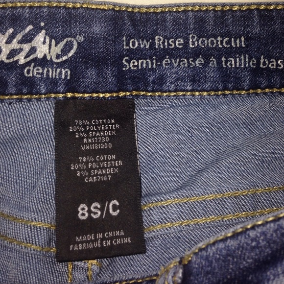 Women's jeans and only been worn handful of times!