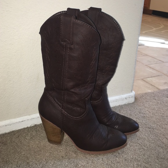 Miranda lambert cowgirl boots