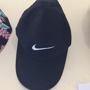Nike womens dri-fit cap