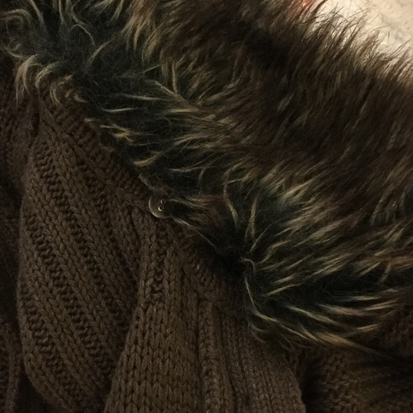 Beautiful Preloved SOLD IN BUNDLE - Picture 2 of 4