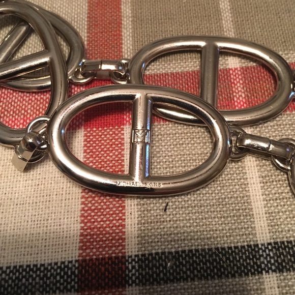 Michael kors size medium/large silver belt NWT
