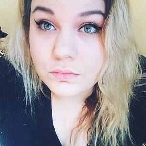 Meet your Posher, Leanne