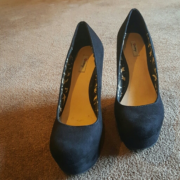 Shoes - Picture 2 of 2