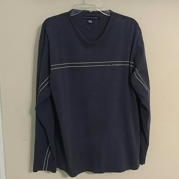 THIS WEEK $5 OFF VINTAGE TOMMY HILFIGER V-NECK TEE