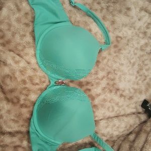 VS Push-up bra