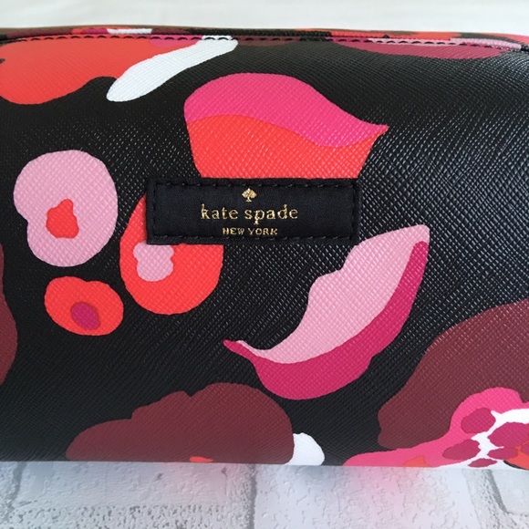 NEW!!! 5⭐️ Kate Spade Laurel Way Print Makeup Bag - Picture 2 of 4