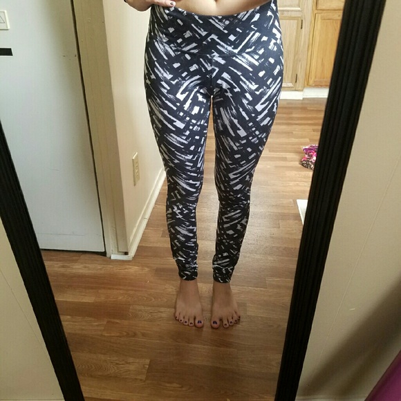 White and Black Workout Leggings