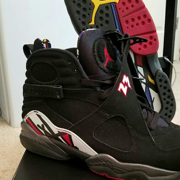 Athletic_Shoes