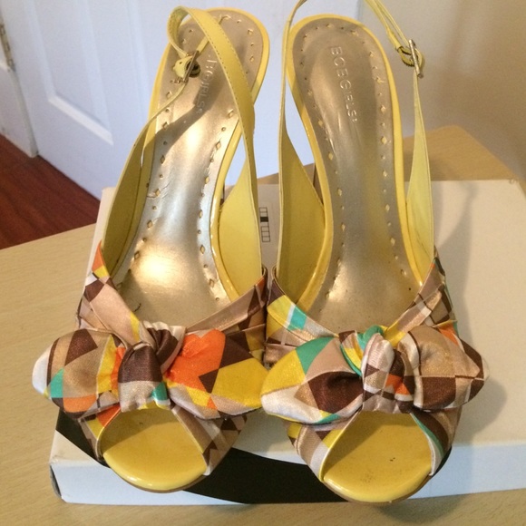 Shoes - Picture 2 of 3