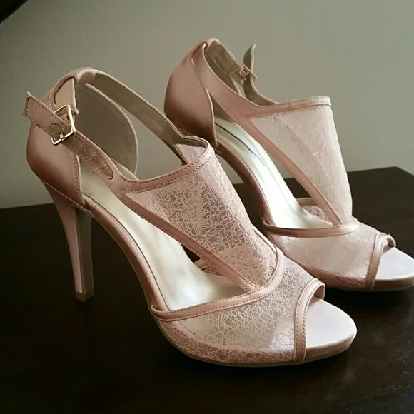 Dressbarn dusty rose  4 inch satin with mesh heels