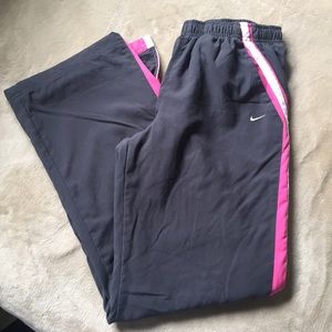 NIKE Sweatpants