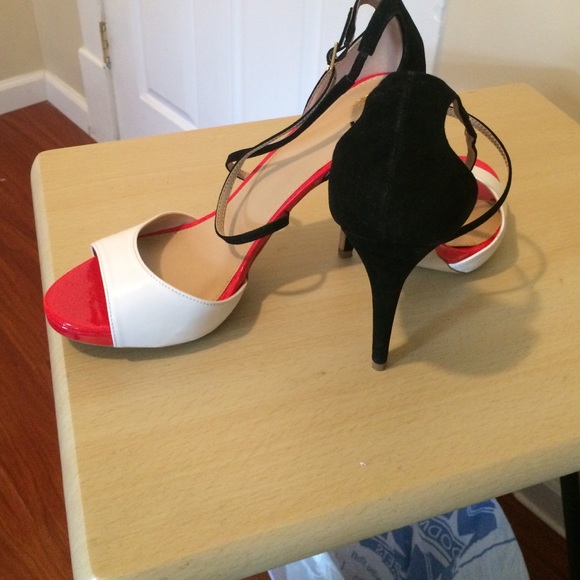 Shoes - Picture 2 of 3