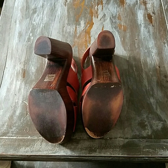 Platform Sandals - Picture 3 of 4