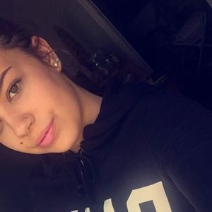 Meet your Posher, Selena