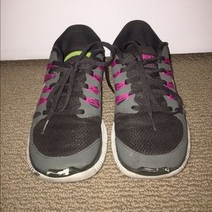 Women's Nike Free Runs 5.0