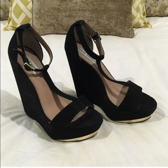 Steve Madden T Strap wedges