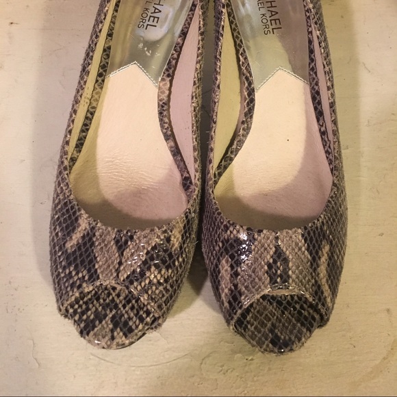Michael Kors peep toe pump shoes