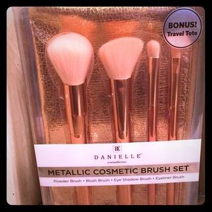 Pink Metallic Make up Brush Set / NWT