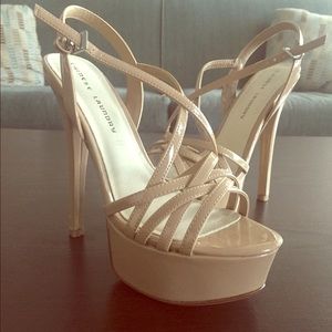 Chinese Laundry Tippy Top Platform Sandal