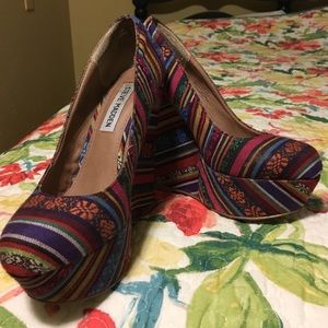 Steve Madden Aztec Wedge