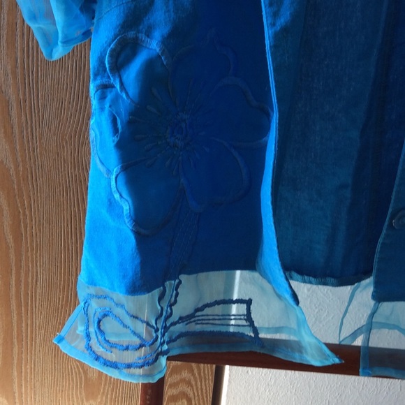 Top🎀❤️️ - Picture 3 of 4