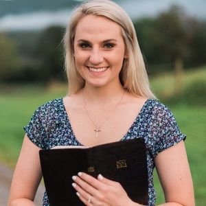 Meet your Posher, Brittany