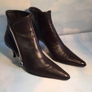 DONALD J PLINER BROWN BOOTIS