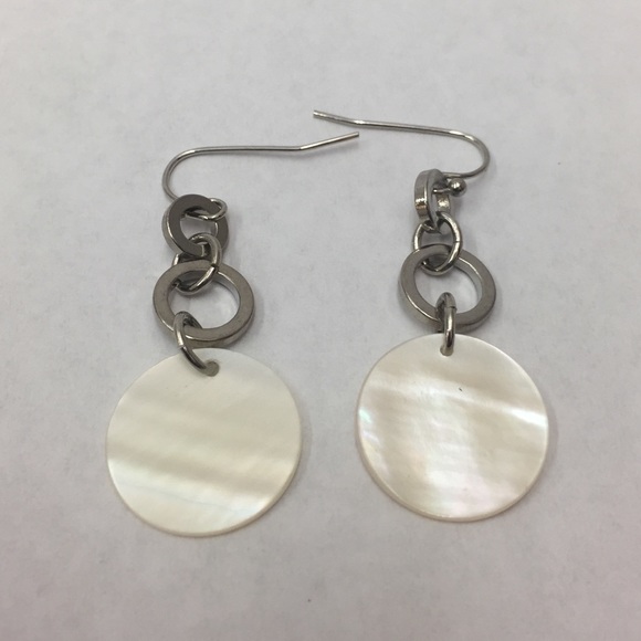 NWOT Lia Sophia Dangly Earrings