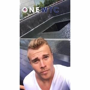 Meet your Posher, Derek