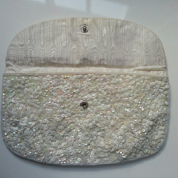 Dressy Formal Vintage Clutch - Picture 2 of 4