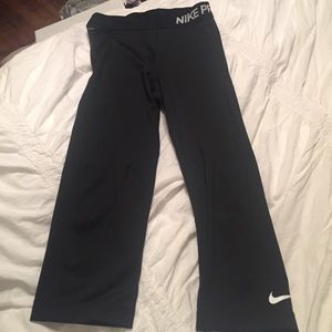 Nike Pro cropped leggings