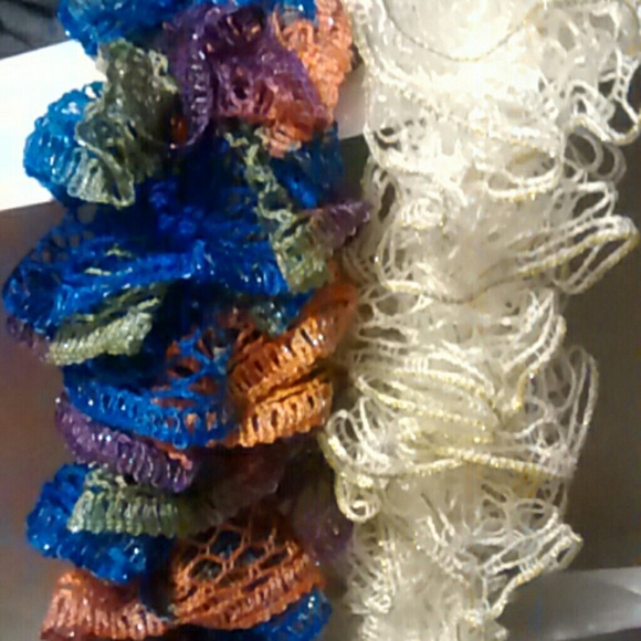 HANDMADE SCARFS - Picture 3 of 4