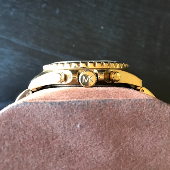 Michael Kors Everest Gold Watch - Picture 2 of 4
