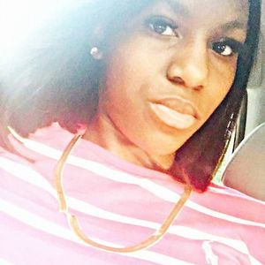 Meet your Posher, Deandra