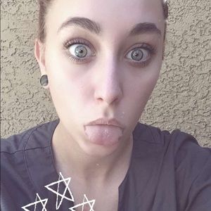 Meet your Posher, Amber