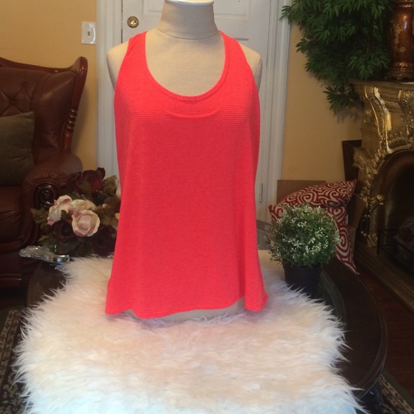Athleta Tops - Athleta top🔴