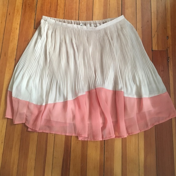 Price cut! Tan and coral skirt - Picture 1 of 2