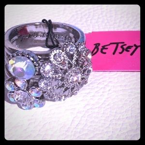 Betsey Johnson cluster flower ring / & earrings
